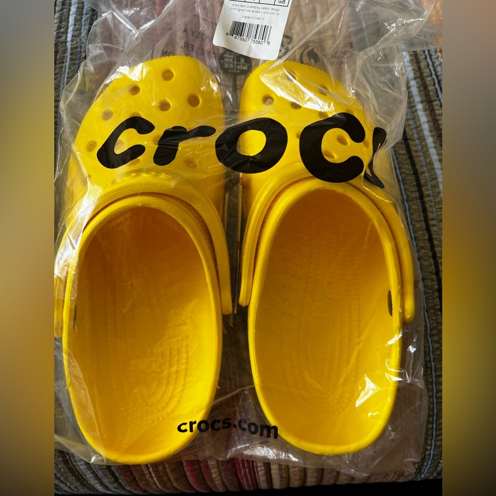 Crocs yellow size 8
